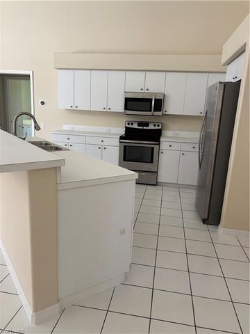 11761 Pinewood Lakes DR, Fort Myers, FL 33913
