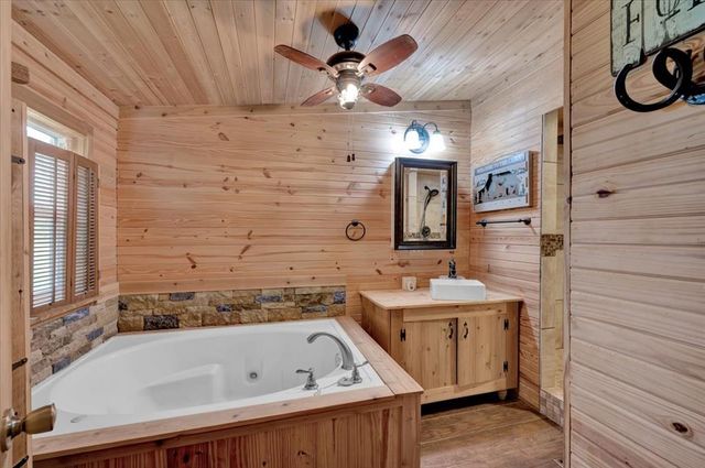 45921 Ranch Road, Shawnee, OK 74804
