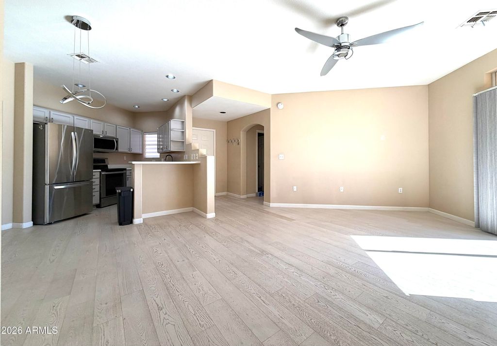 10410 N CAVE CREEK Road 2043, Phoenix, AZ 85020 — photo 2