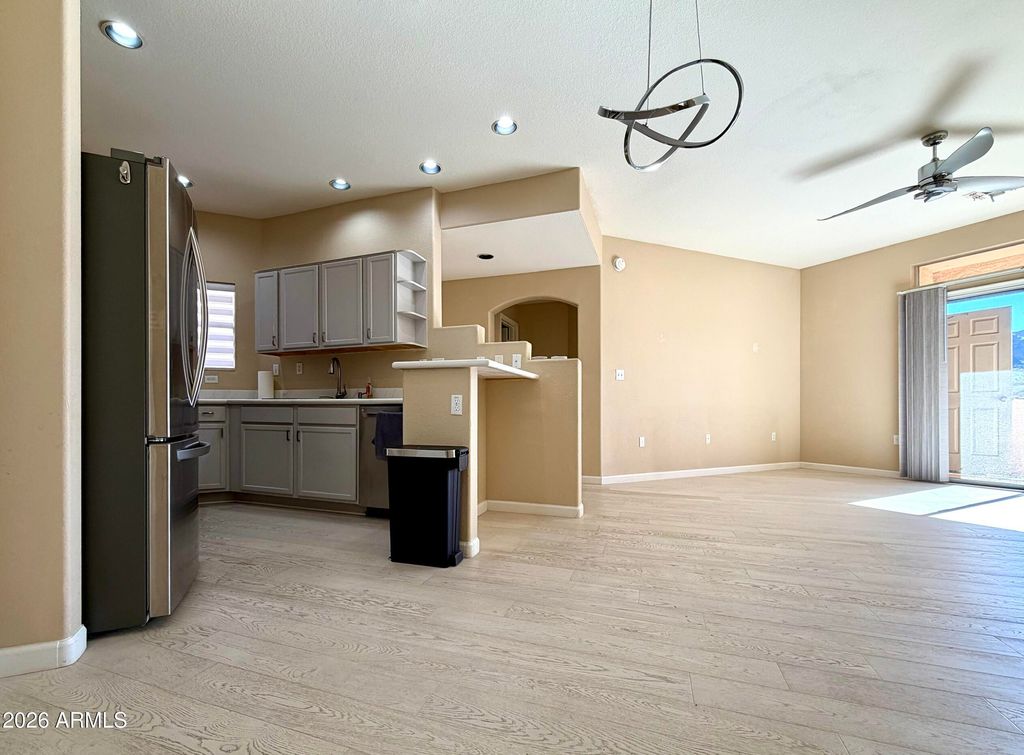 10410 N CAVE CREEK Road 2043, Phoenix, AZ 85020 — photo 4