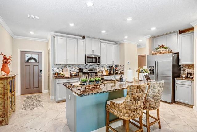 10385 ECHO DOCK LOOP, San Antonio, FL 33576