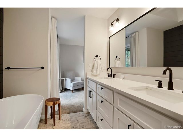 2045 E 128th Dr, Thornton, CO 80241