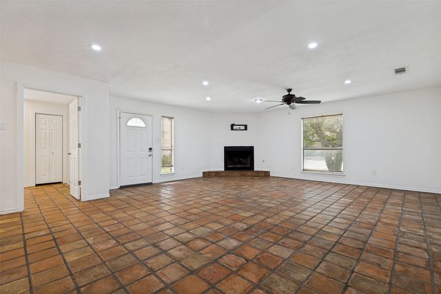 5045 Thunder Road, Dallas, TX 75244