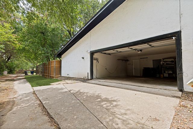 5045 Thunder Road, Dallas, TX 75244