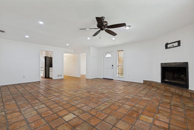 5045 Thunder Road, Dallas, TX 75244