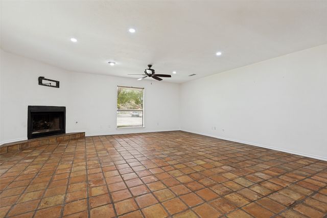 5045 Thunder Road, Dallas, TX 75244