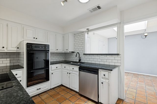 5045 Thunder Road, Dallas, TX 75244