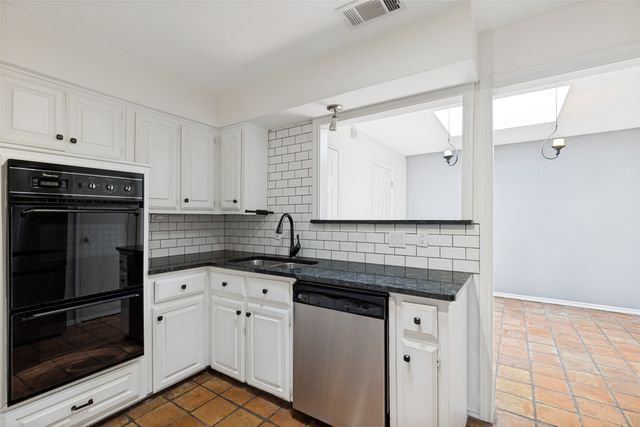 5045 Thunder Road, Dallas, TX 75244