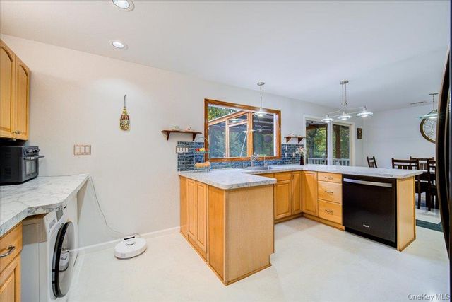 9 Van Vlack Road, Hopewell Junction, NY 12533