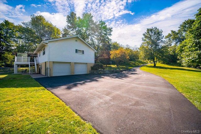 9 Van Vlack Road, Hopewell Junction, NY 12533