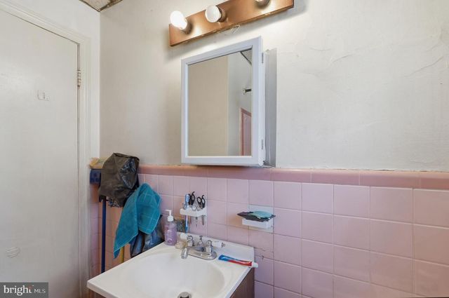 1725-27 W CAYUGA ST, Philadelphia, PA 19140