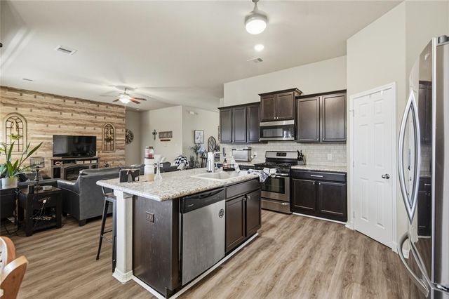 1614 Laslina Lane, League City, TX 77573