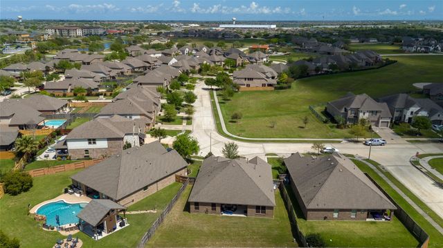 1614 Laslina Lane, League City, TX 77573