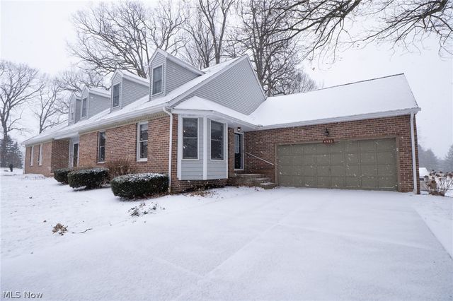 4985 Searls Drive NW, North Canton, OH 44720