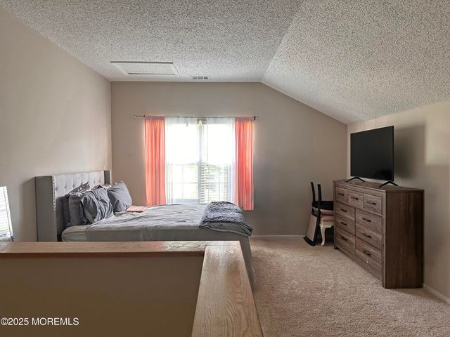 58 Madison Court, Tinton Falls, NJ 07712