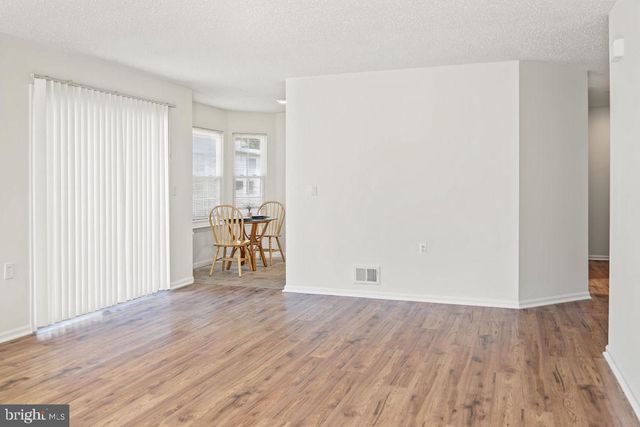 8 SEQUOIA CT, Barnegat, NJ 08005