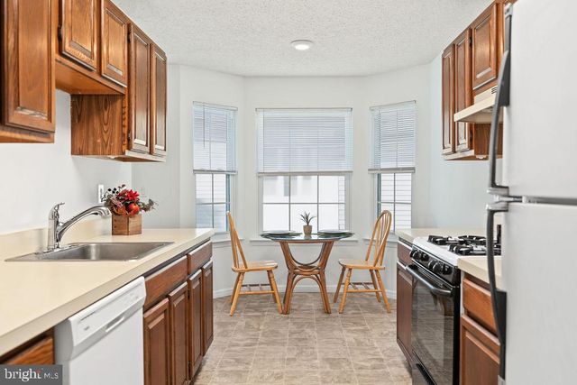 8 SEQUOIA CT, Barnegat, NJ 08005