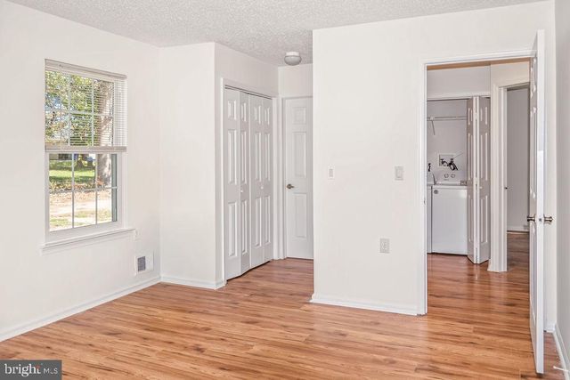 8 SEQUOIA CT, Barnegat, NJ 08005