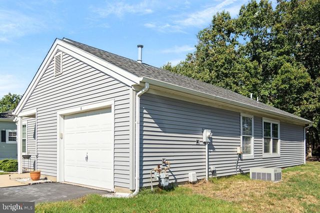 8 SEQUOIA CT, Barnegat, NJ 08005