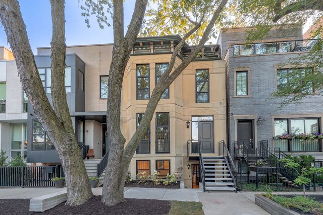 28 N Throop Street 1, Chicago, IL 60607