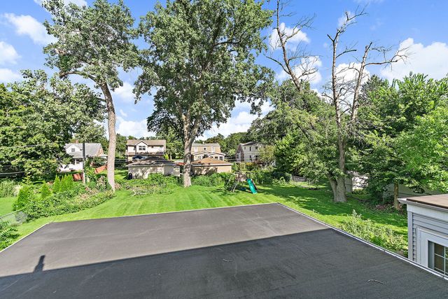 369 N Walnut Street, Elmhurst, IL 60126