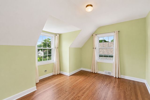 369 N Walnut Street, Elmhurst, IL 60126