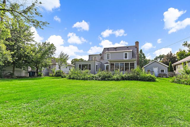 369 N Walnut Street, Elmhurst, IL 60126