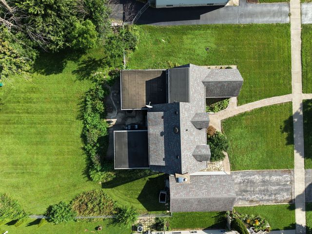 369 N Walnut Street, Elmhurst, IL 60126