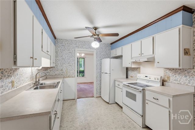 616 Suncrest Boulevard, Savannah, GA 31410