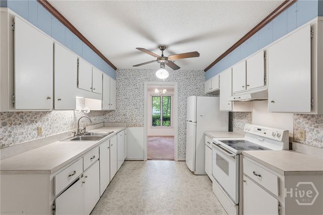 616 Suncrest Boulevard, Savannah, GA 31410