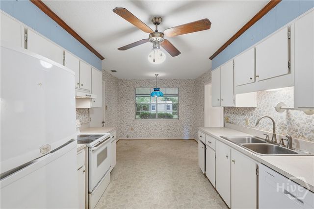 616 Suncrest Boulevard, Savannah, GA 31410