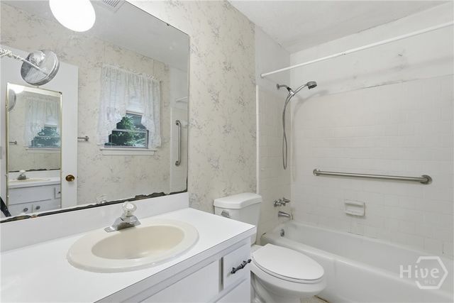 616 Suncrest Boulevard, Savannah, GA 31410
