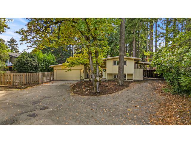 7825 Sw HALL Blvd, Beaverton, OR 97008