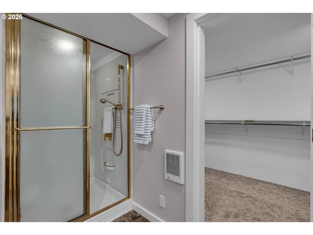 7825 Sw HALL Blvd, Beaverton, OR 97008