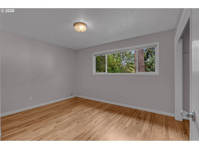 7825 Sw HALL Blvd, Beaverton, OR 97008