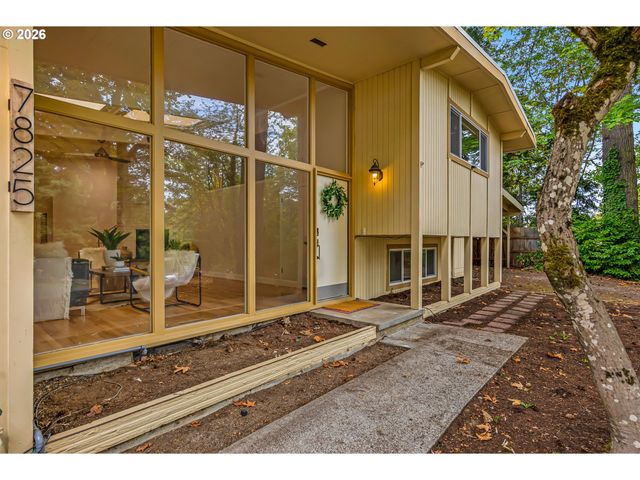 7825 Sw HALL Blvd, Beaverton, OR 97008