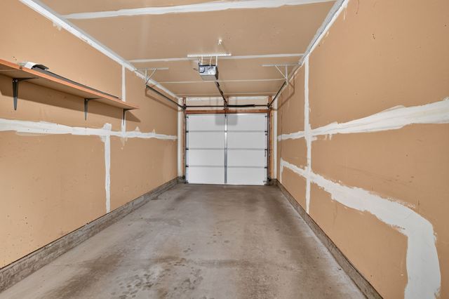 2211 Grand Avenue 6, West Des Moines, IA 50265