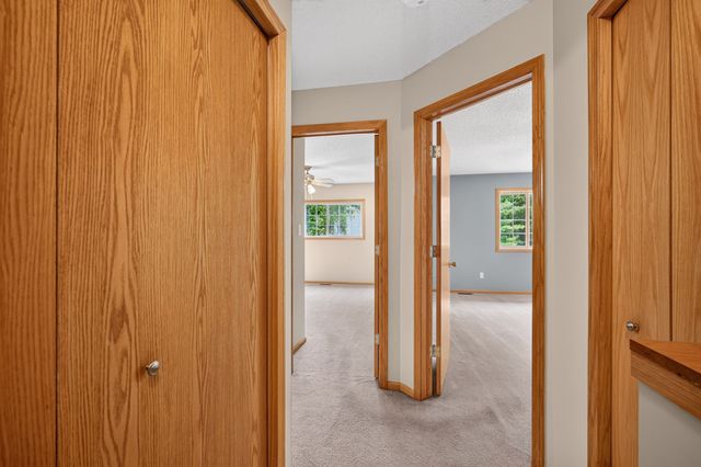 2211 Grand Avenue 6, West Des Moines, IA 50265
