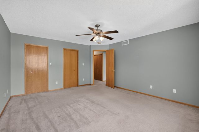 2211 Grand Avenue 6, West Des Moines, IA 50265