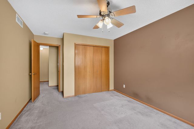 2211 Grand Avenue 6, West Des Moines, IA 50265