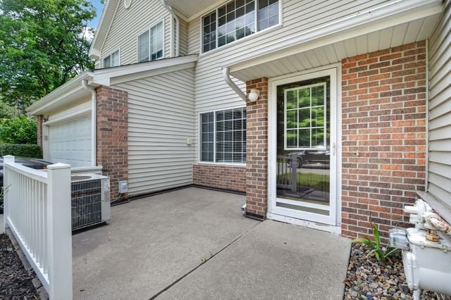 2211 Grand Avenue 6, West Des Moines, IA 50265