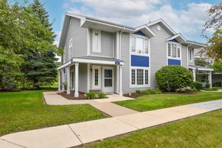 714 Geneva National AVENUE N #6-17, Lake Geneva, WI 53147