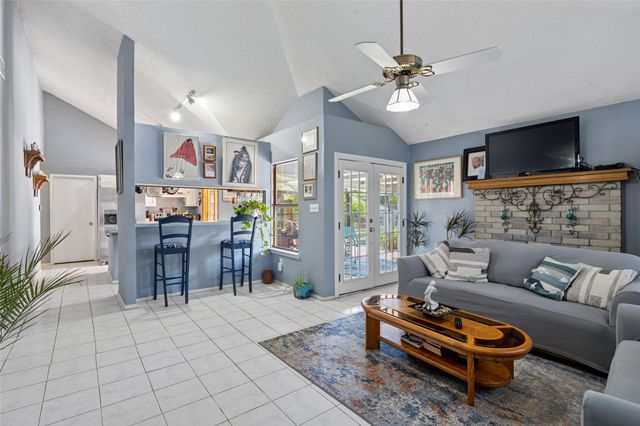 6604 Roxanne Way, Fort Worth, TX 76135