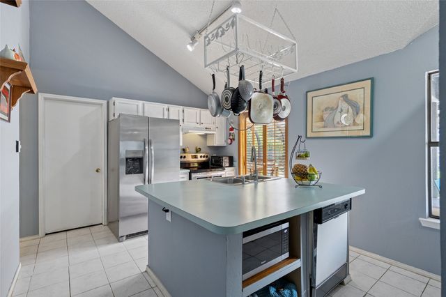 6604 Roxanne Way, Fort Worth, TX 76135