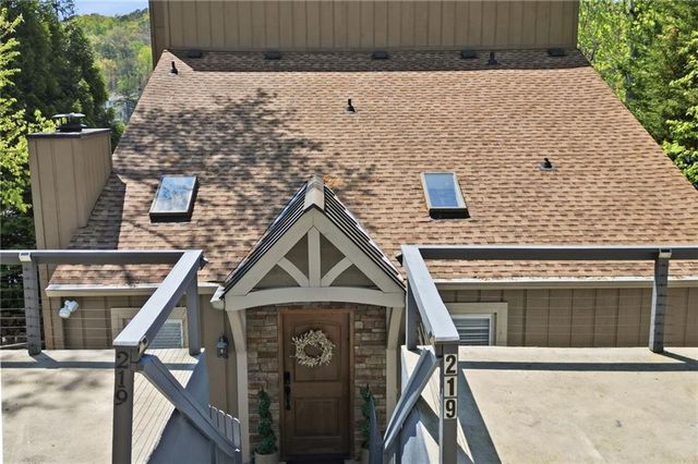 219 Narrows Drive, Waleska, GA 30183