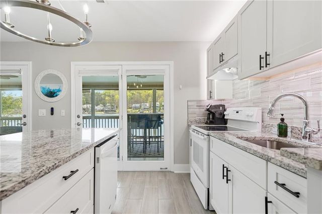 219 Narrows Drive, Waleska, GA 30183