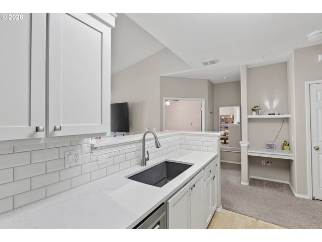 1175 Ne 64TH Ln, Hillsboro, OR 97124