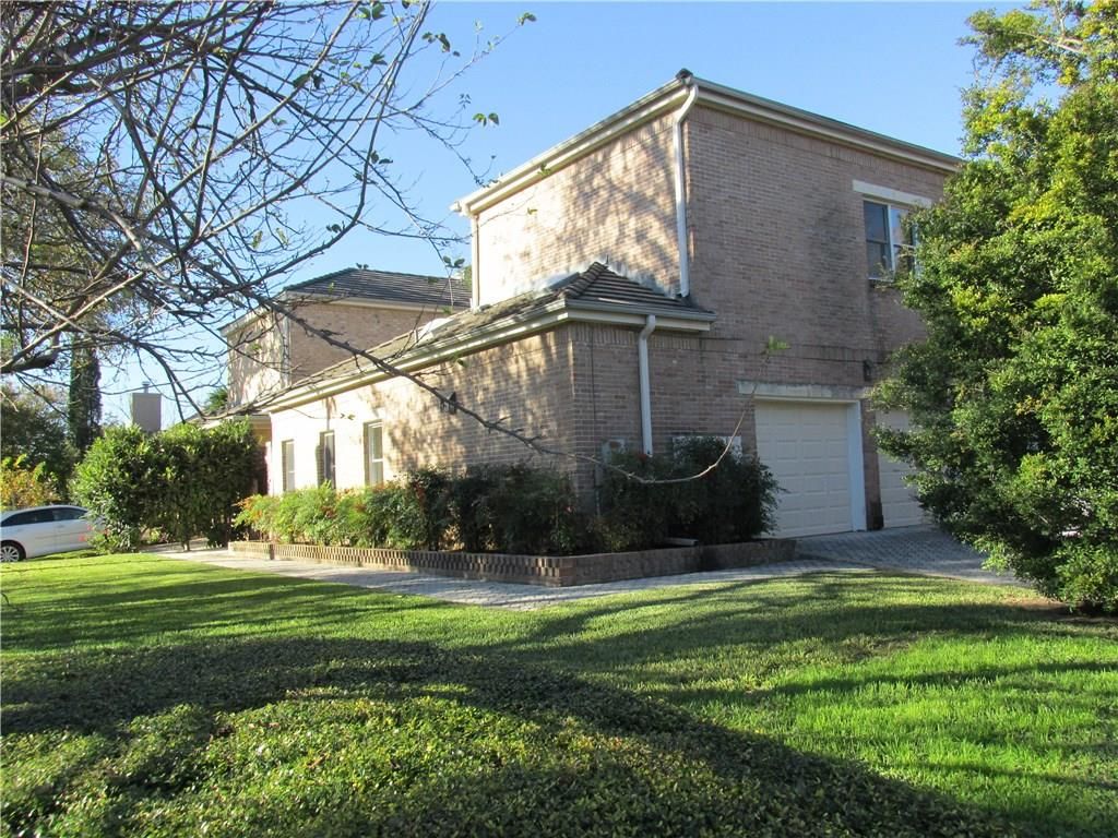 900 A W 18th St DR A, Austin, TX 78701