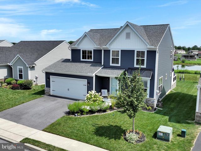 404 JARED WAY, New Holland, PA 17557