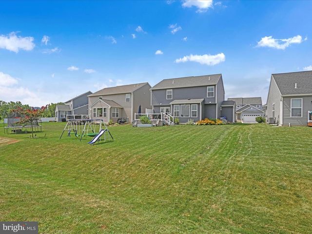 404 JARED WAY, New Holland, PA 17557